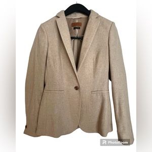 Massimo Dutti beige blazer, size 4